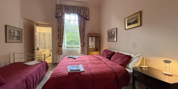 The Shannon River House Rooms