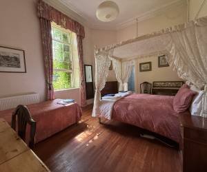 The Shannon River House Rooms