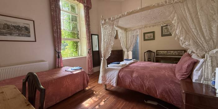 The Shannon River House Rooms