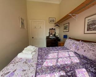 Small Double room with shared bathroom