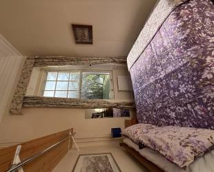 Small Double room with shared bathroom