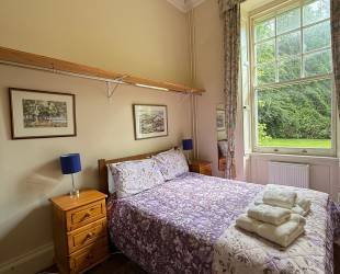 Small Double room with shared bathroom